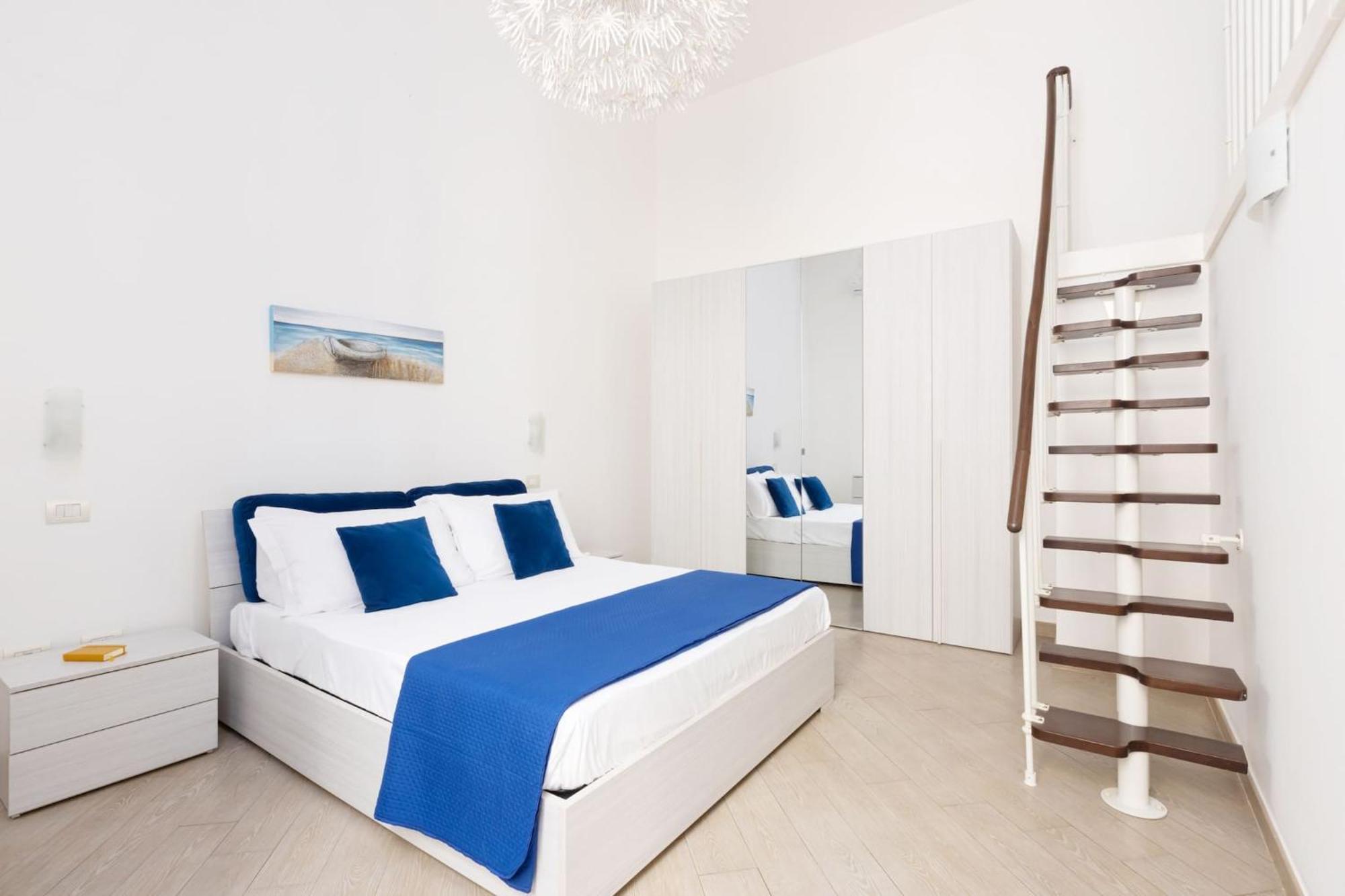 Appartamento Cosy House Under The Arches In Sorrento Old Town Esterno foto