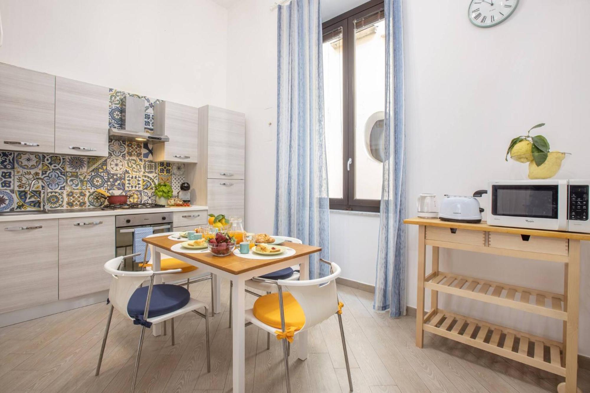 Appartamento Cosy House Under The Arches In Sorrento Old Town Esterno foto
